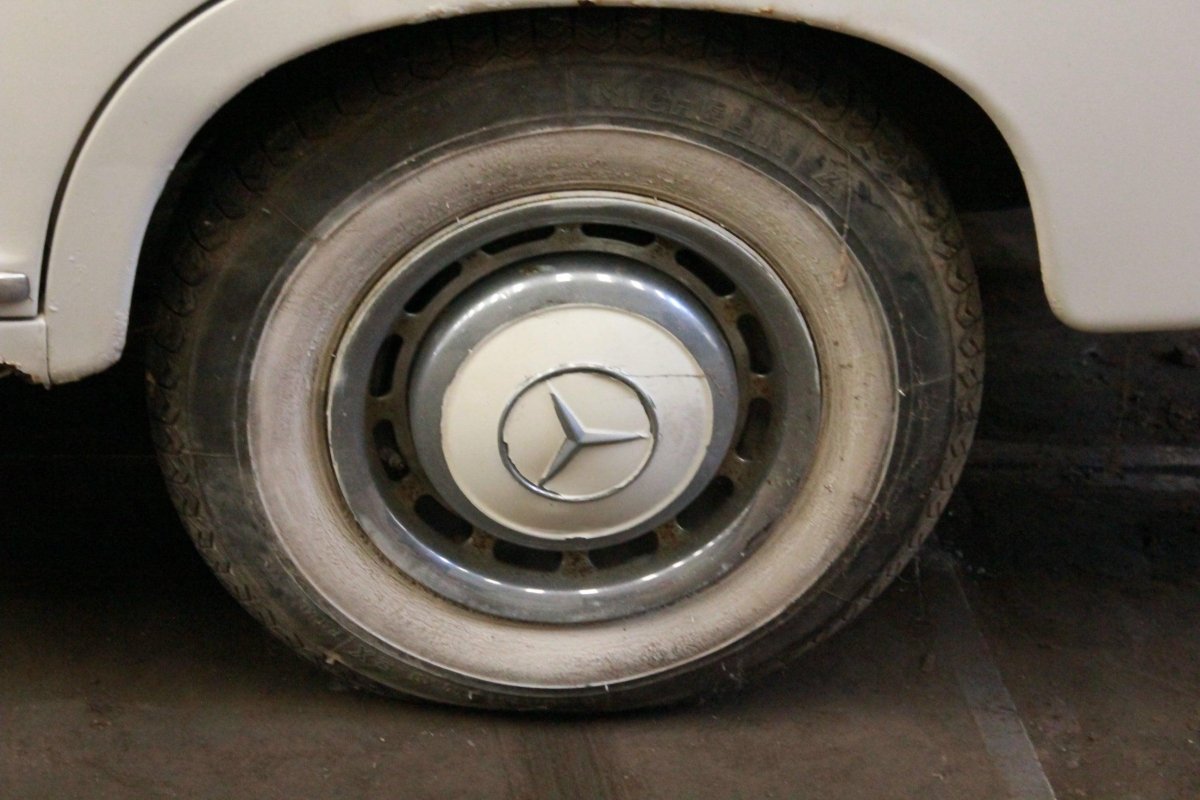Mercedes 190 oldtimer - Veilingcoach.be