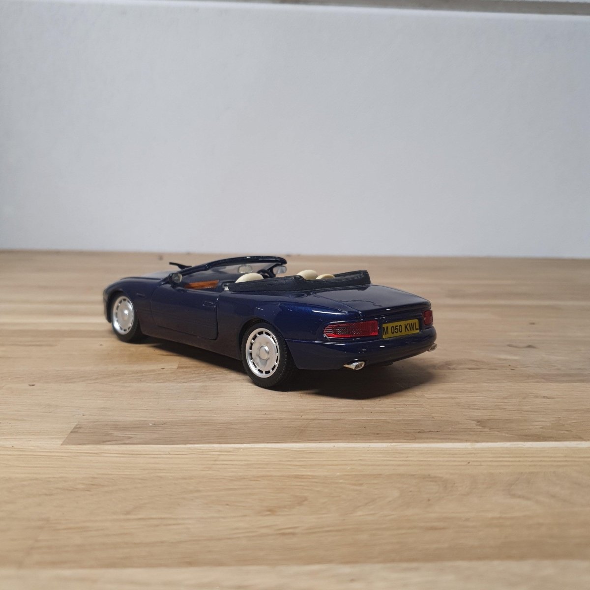 Schaalmodel 1/24 Aston Martin DB7 - Veilingcoach.be