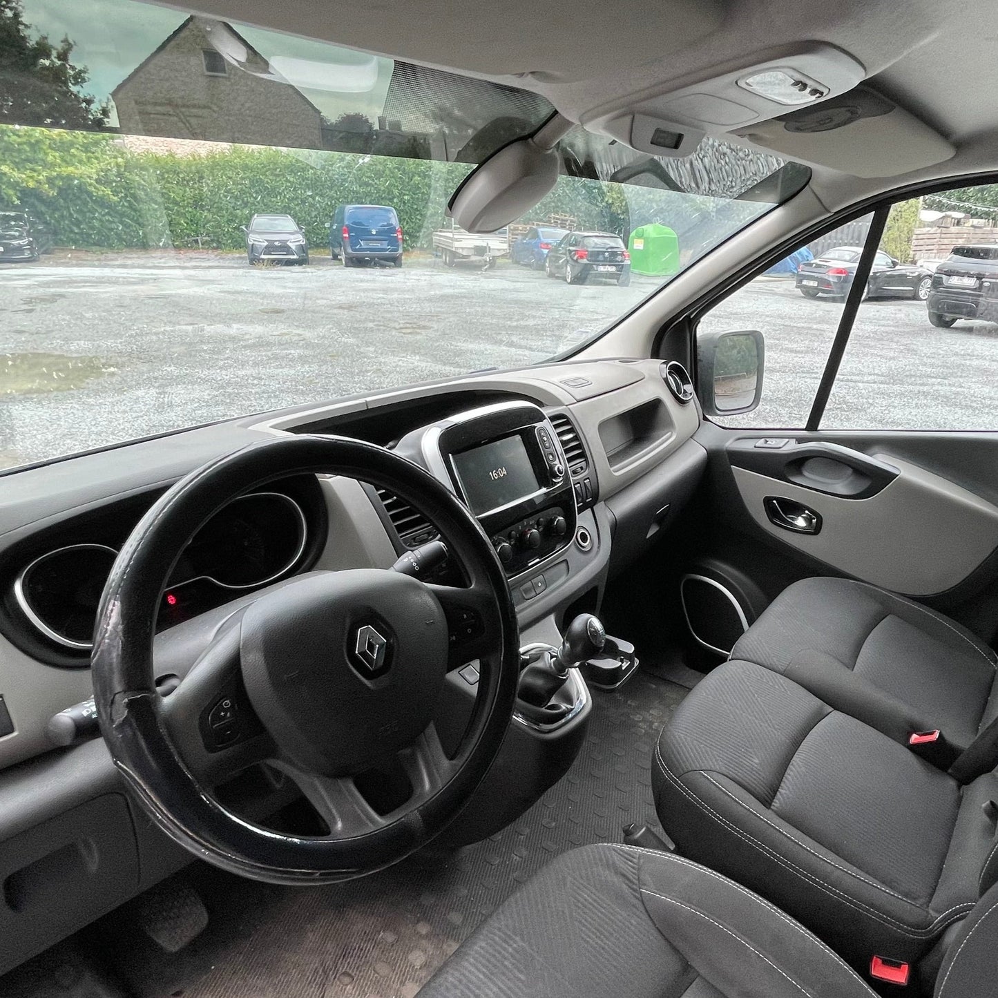 Renault Trafic 2017 – Diesel – Handgeschakeld – 295.618 km