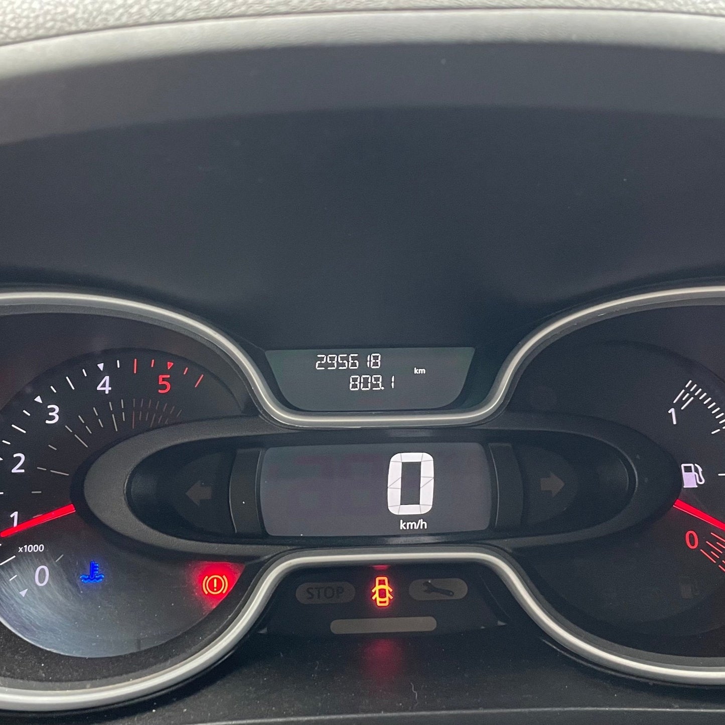 Renault Trafic 2017 – Diesel – Handgeschakeld – 295.618 km