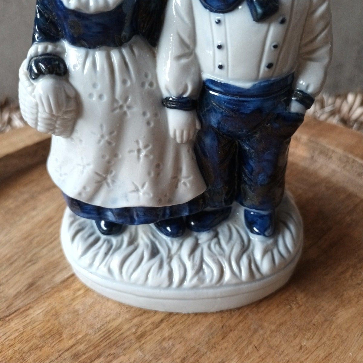 Vintage delftsblauw beeld - koppel hand in hand. - Veilingcoach.be