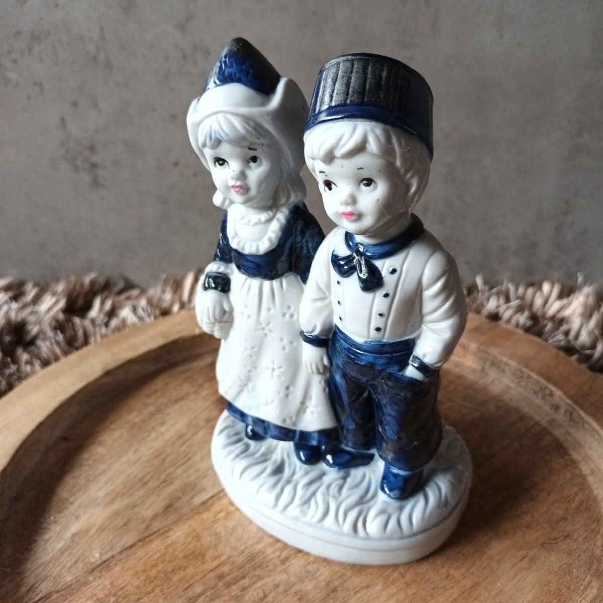 Vintage delftsblauw beeld - koppel hand in hand. - Veilingcoach.be