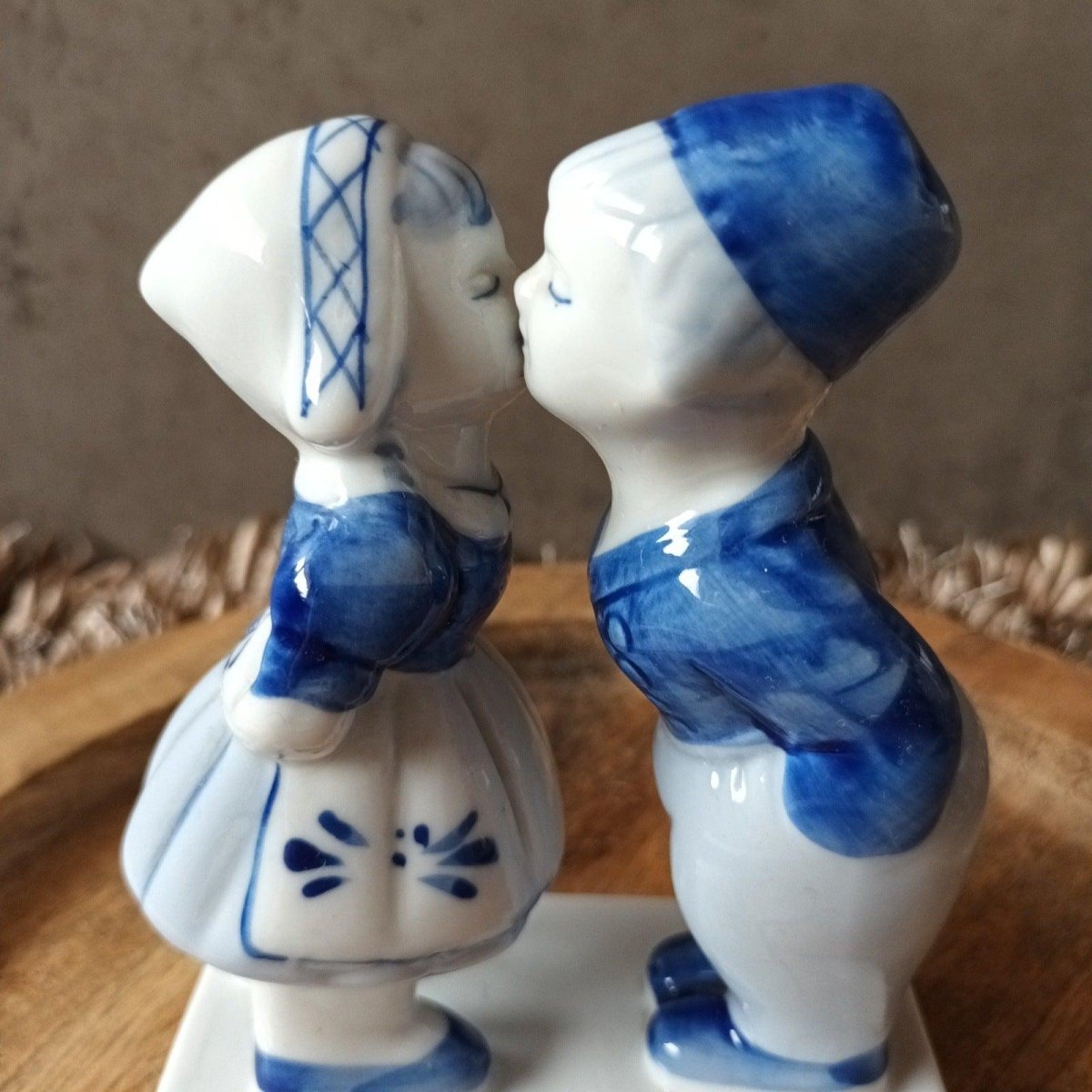 Vintage Delftsblauw beeld van koppel. - Veilingcoach.be