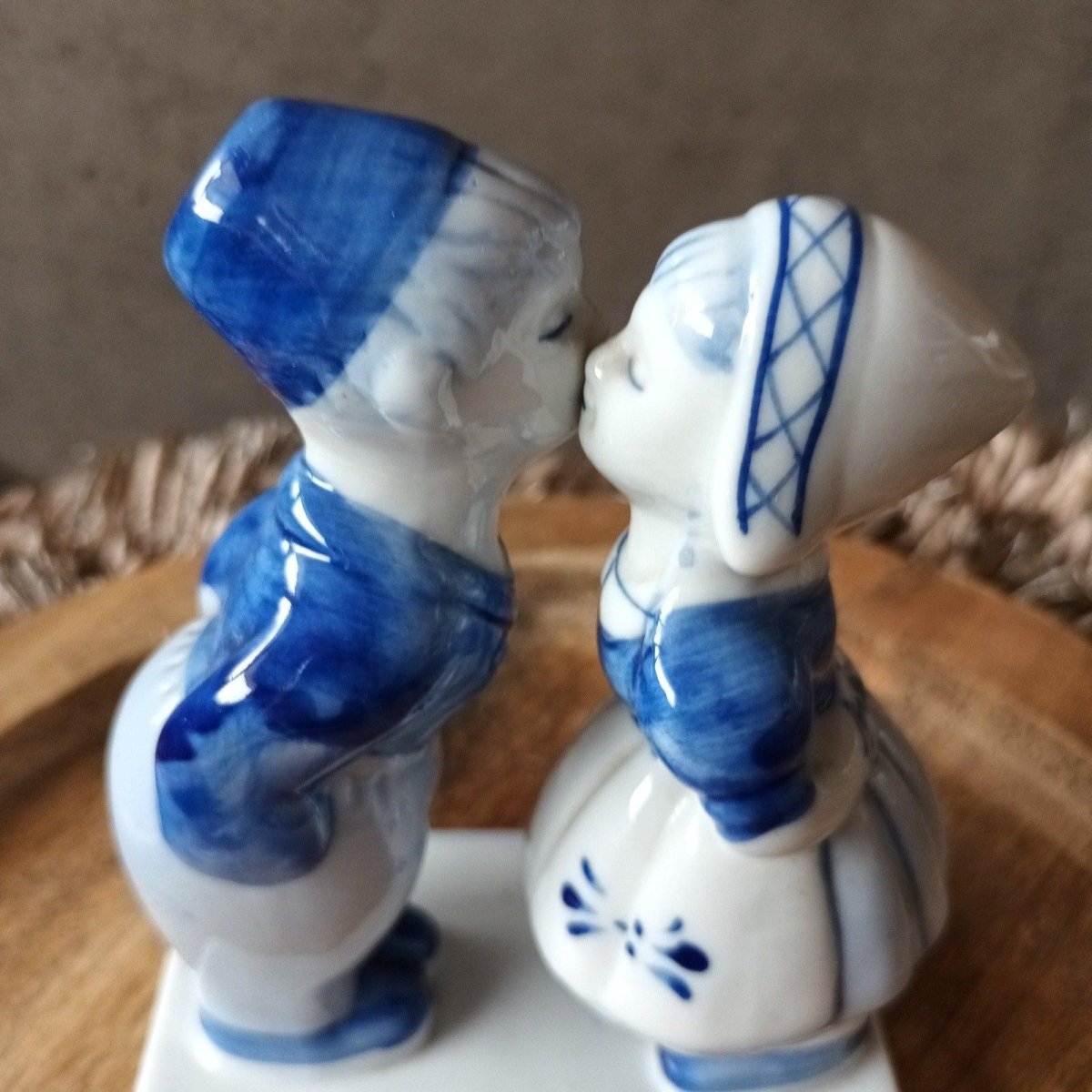 Vintage Delftsblauw beeld van koppel. - Veilingcoach.be