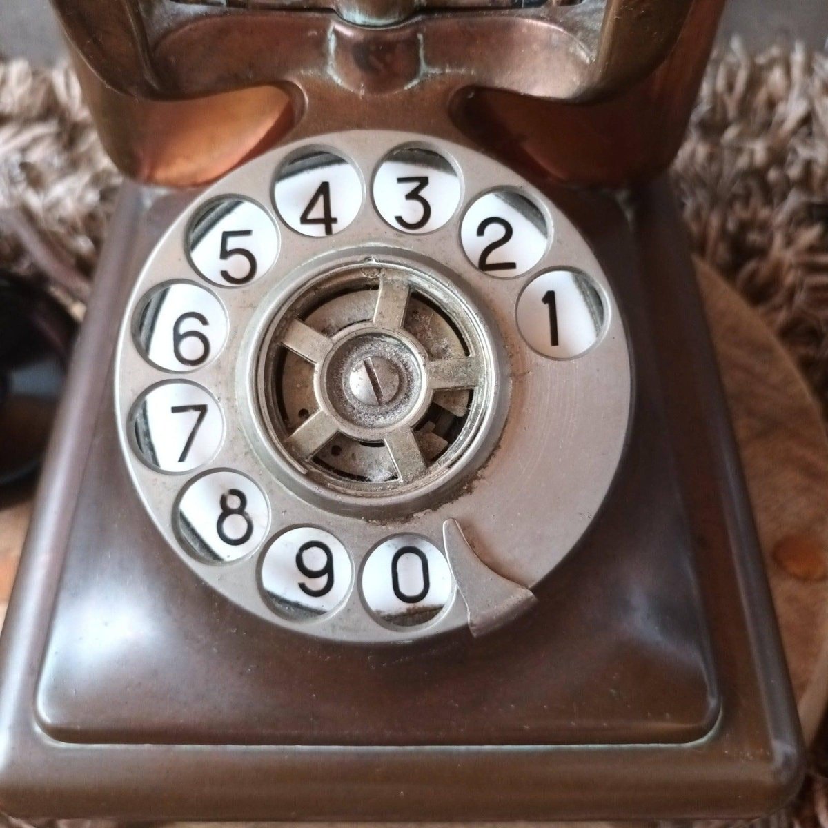 Vintage telefoon met dubbele bel. - Veilingcoach.be